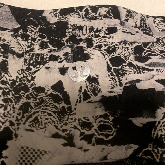 Lululemon leggings - Picture 3 of 4